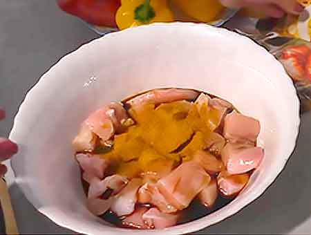 Шашлик з курки в духовці з перцем на закуску