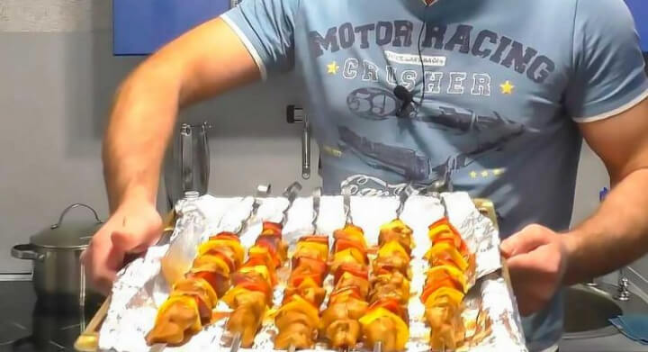 Шашлик з курки в духовці з перцем на закуску