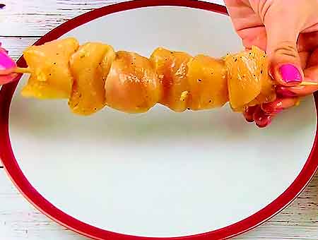 Шашлик з курячого філе з овочами в духовці
