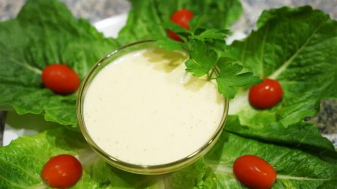Соус для салату цезар в домашніх умовах — легко і просто
