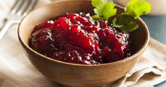 Соус з брусниці до мяса: 10 швидких і смачних рецептів