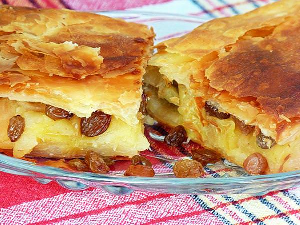 Як спекти пиріг з листкового тіста з яблуками — 5 кращих рецептів!