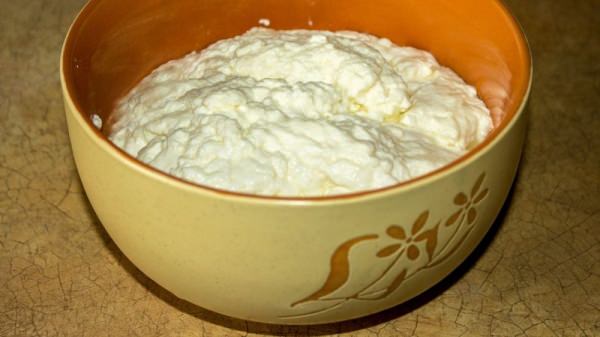 Як зробити сир з кислого молока – 7 правильних рецептів