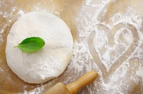 Тісто для піци на воді: 6 найпростіших рецептів рецептів