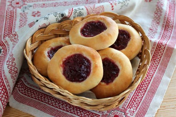 Ватрушки з повидлом – 7 рецептів приготування