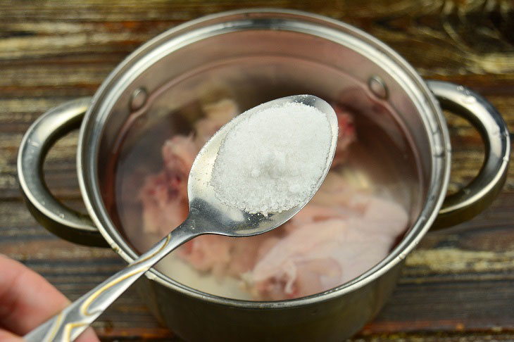 Курячий суп з сирними кульками - апетитний та ситний