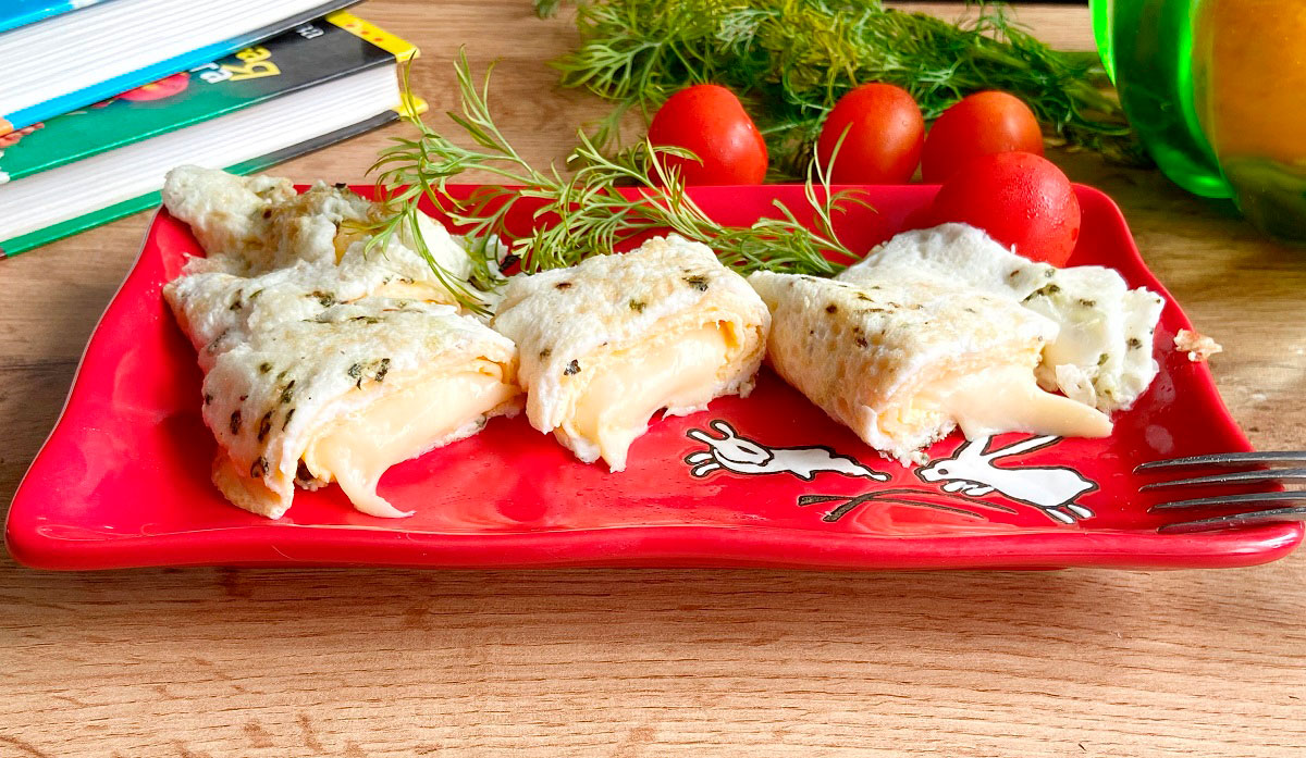 Двошаровий омлет із сиром - цікавий рецепт із доступних продуктів