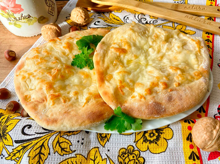 Хачапурі по-мегрельськи - смачний, ніжний та соковитий