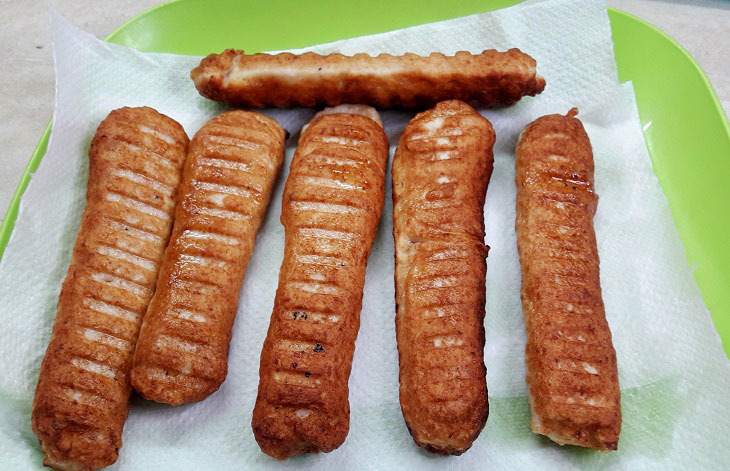 Домашні курячі ковбаски