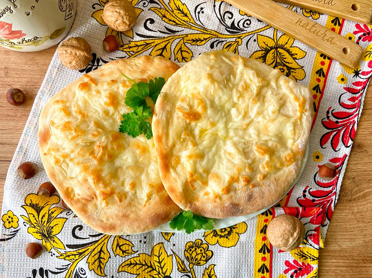 Хачапурі по-мегрельськи - смачний, ніжний та соковитий