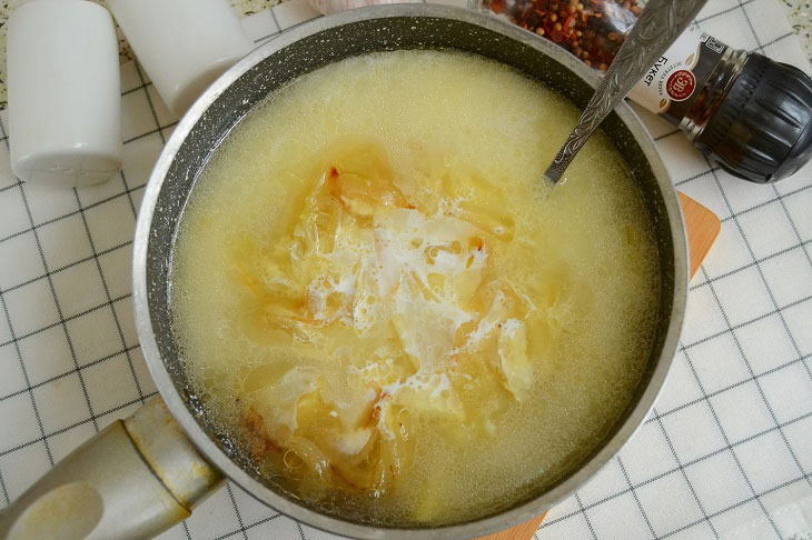 Часниковий крем-суп - ароматний та апетитний