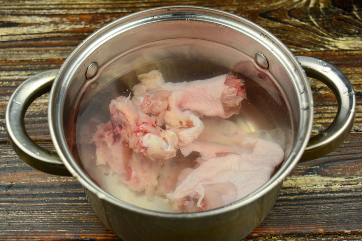Курячий суп з сирними кульками - апетитний та ситний