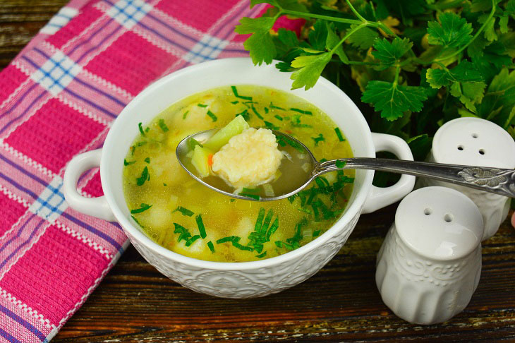 Курячий суп з сирними кульками - апетитний та ситний