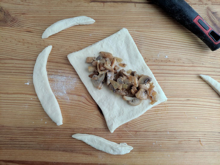 Кульочки з грибами - оригінально, просто та смачно