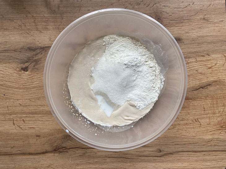 Плюшка цукрова