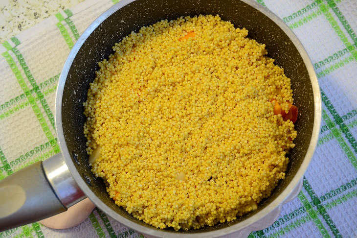 Пшоняна каша з гарбузом, яблуком та курагою - смачний і ситний рецепт
