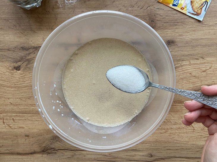 Плюшка цукрова
