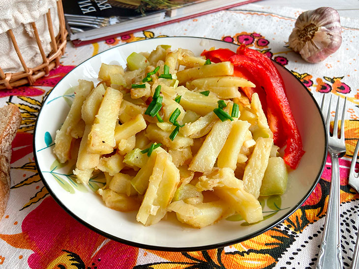 Смажена картопля з кабачками - оригінальна страва із найпростіших продуктів