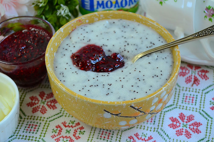 Молочна манна каша з маком - цікавий та смачний рецепт