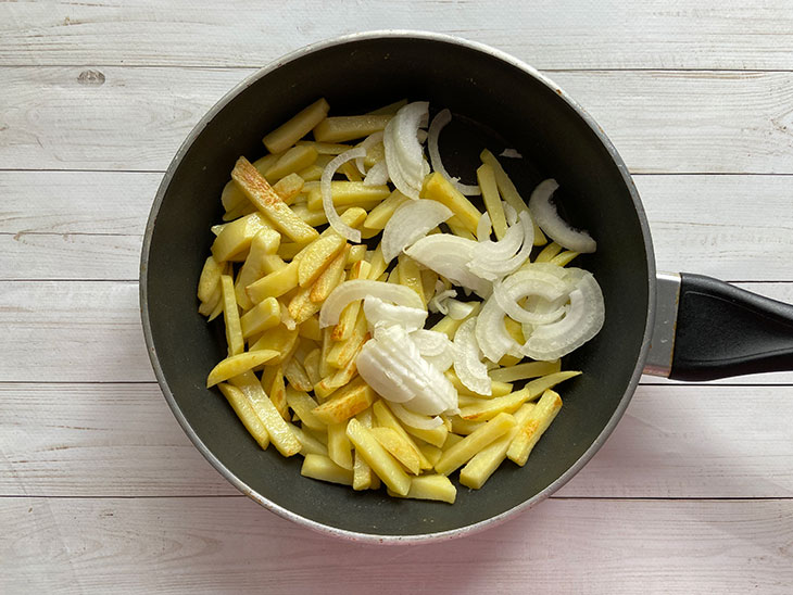 Смажена картопля з кабачками - оригінальна страва із найпростіших продуктів