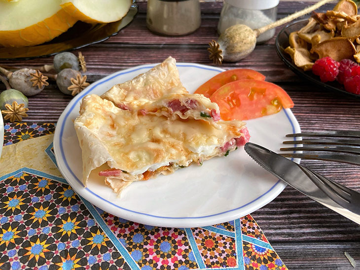 Яєчня в лаваші на сковороді - оригінально, ситно та смачно