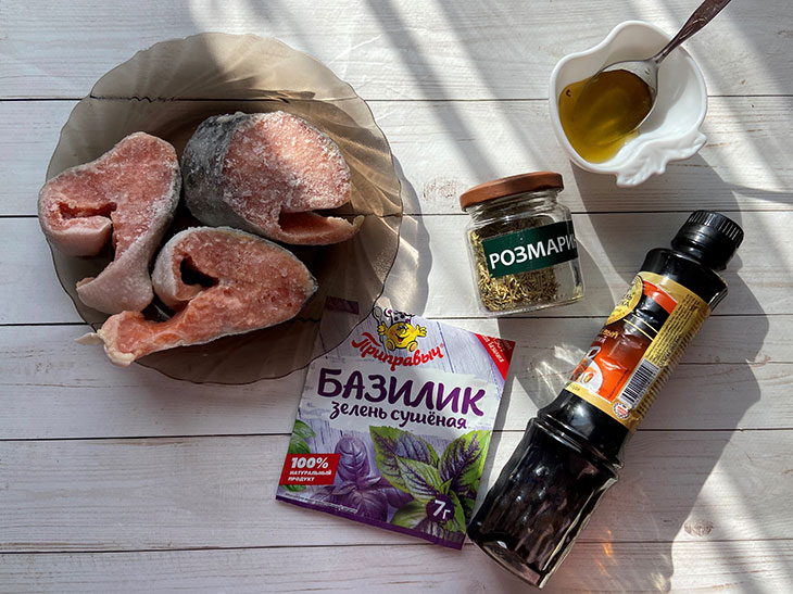 Горбуша в соєво-медовому маринаді - просто, смачно та ошатно