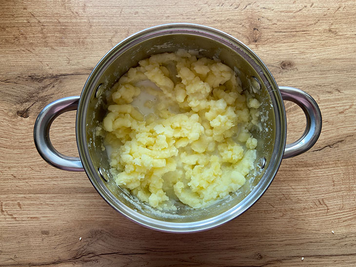 Запіканка з картоплі та м'ясного фаршу - ситна вечеря з доступних продуктів