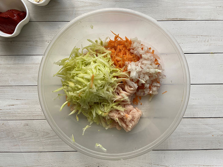 Курячі котлети з овочами та сиром - дуже смачний рецепт
