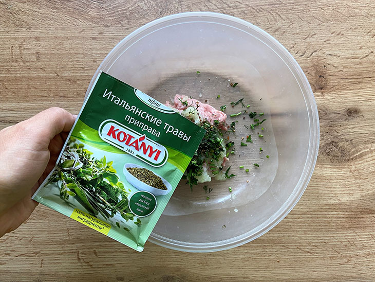 Запечені рулетики з баклажанів із фаршем - ідеальна холодна закуска