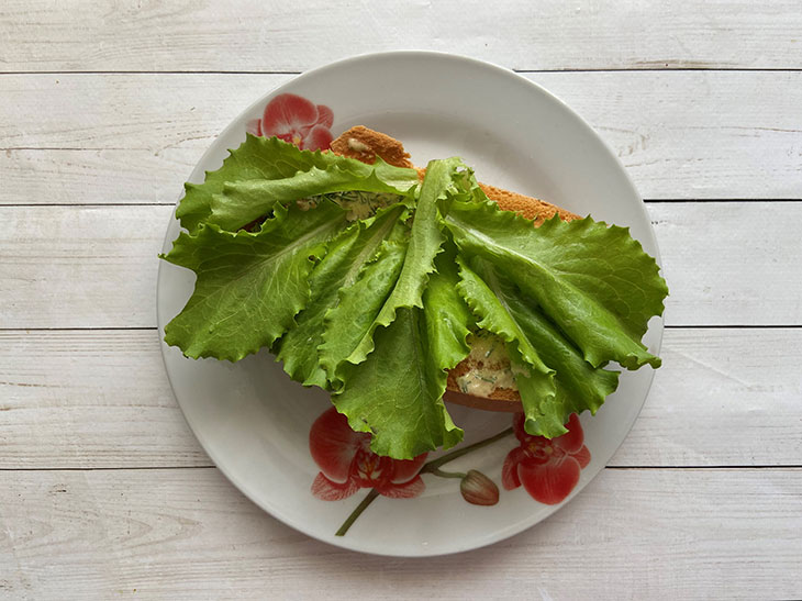 Максі-сендвіч з куркою - ситний, простий і смачний перекус