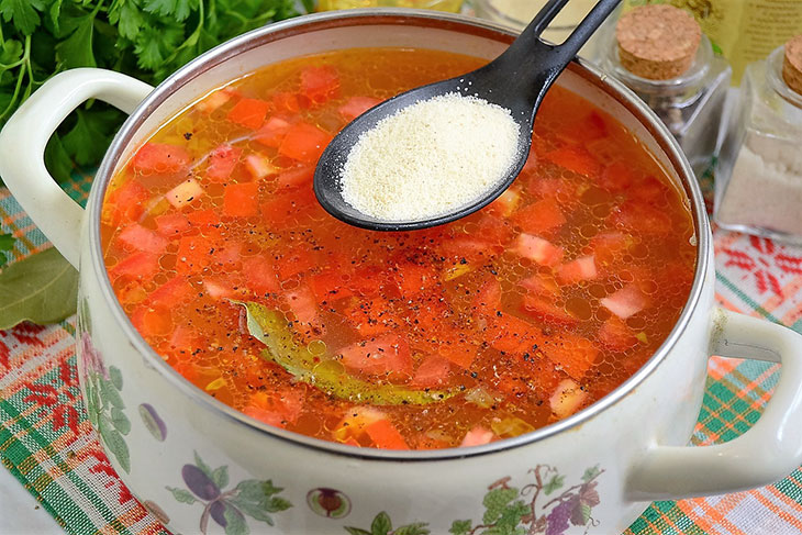 Рибний суп з манкою - смачний, легкий та ароматний