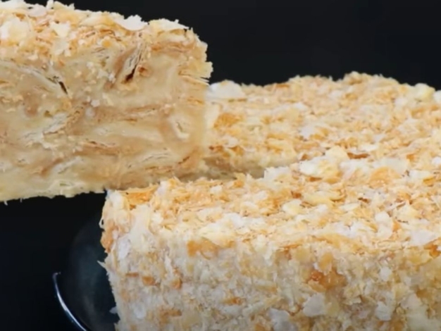 Ледачий наполеон без метушні з тістом і коржами