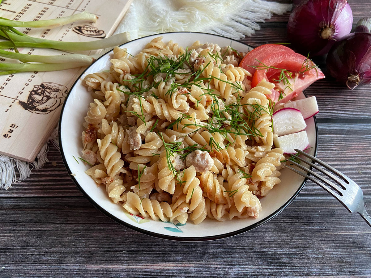 Макарони по-флотськи з фаршем та бульйоном - просто, ситно та смачно