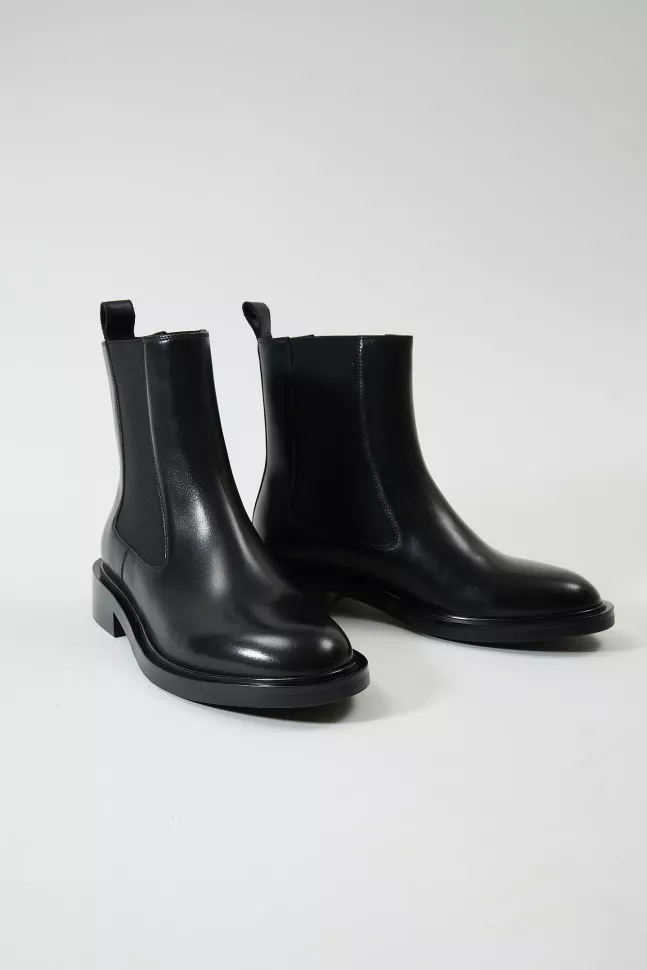 Сделай себе сюрприз: 5 ботинок от Lonza Shoes, которые можно подарить себе прямо сейчас