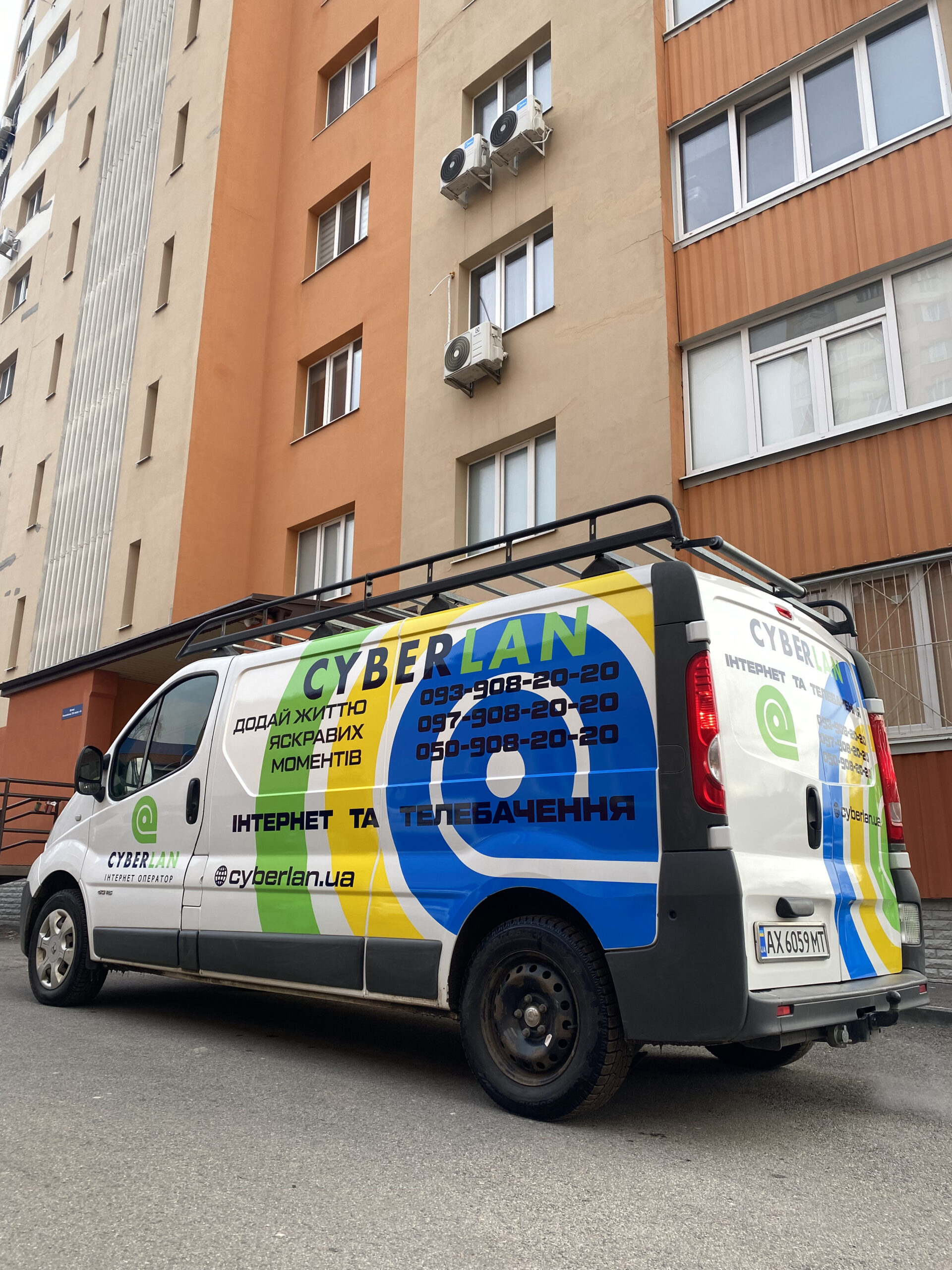 Как наружная реклама удерживает позиции в эпоху цифрового перегруза